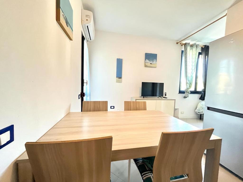 Venere Apartament 蒂勒尼亚 外观 照片