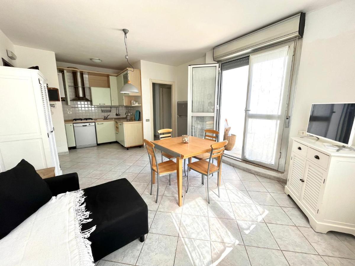 Venere Apartament 蒂勒尼亚 外观 照片