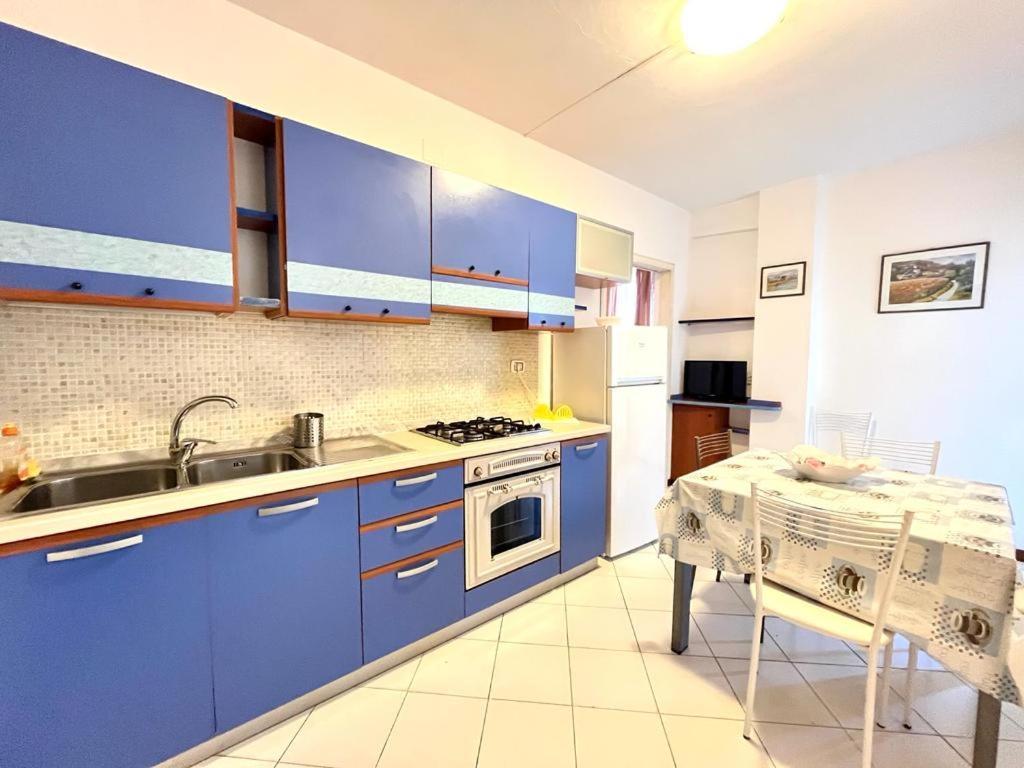 Venere Apartament 蒂勒尼亚 外观 照片