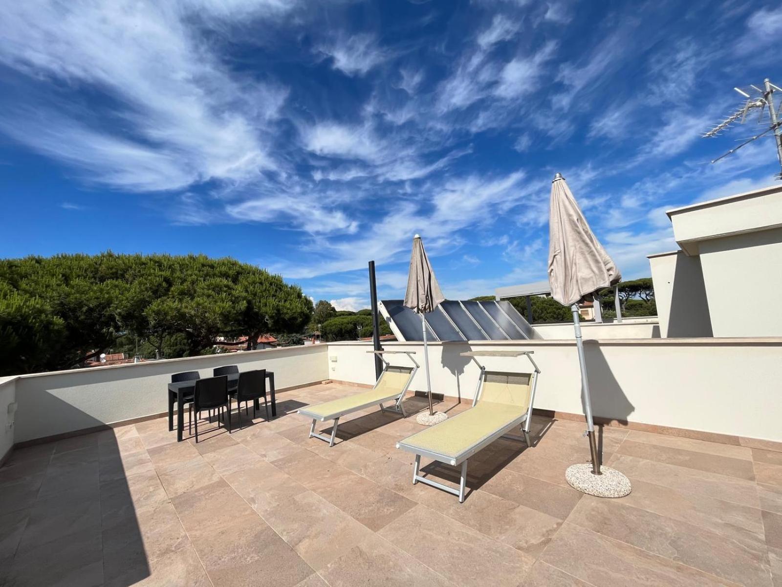Venere Apartament 蒂勒尼亚 外观 照片